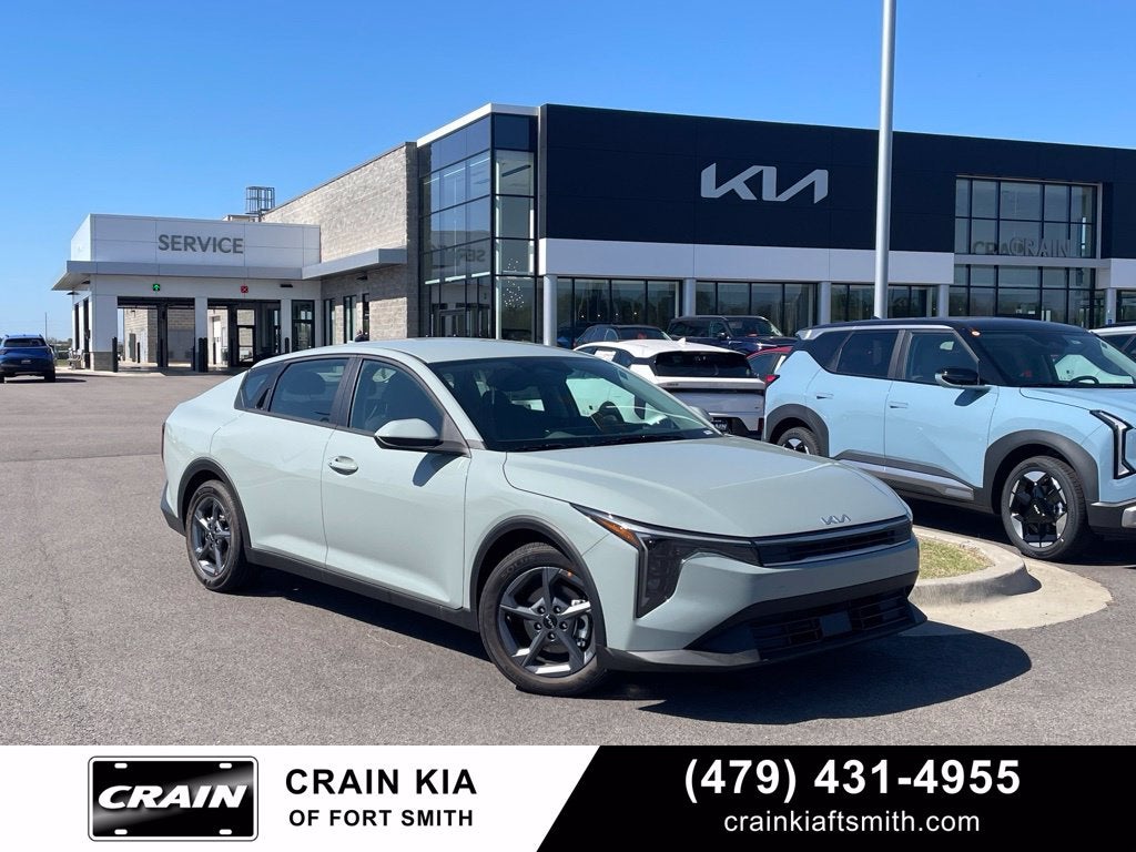 2026 Kia K4 LXS