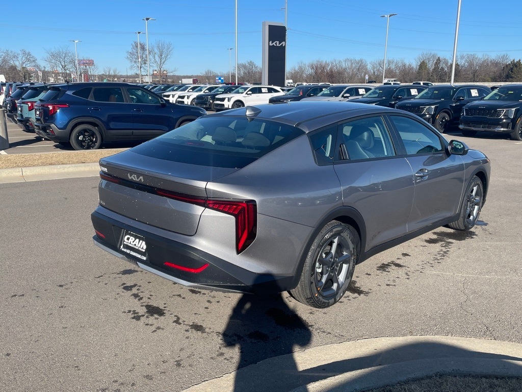 2026 Kia K4 LXS