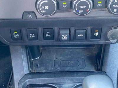 2020 Toyota Tacoma CLEAN CARFAX V6