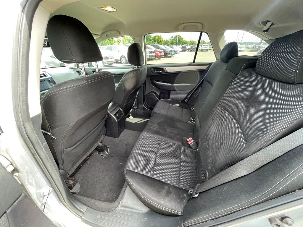 2017 Subaru Outback 2.5i Premium AWD /