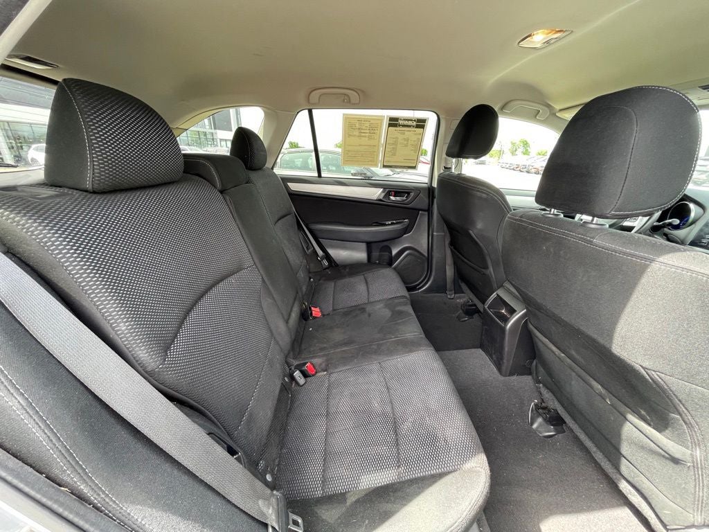 2017 Subaru Outback 2.5i Premium AWD /