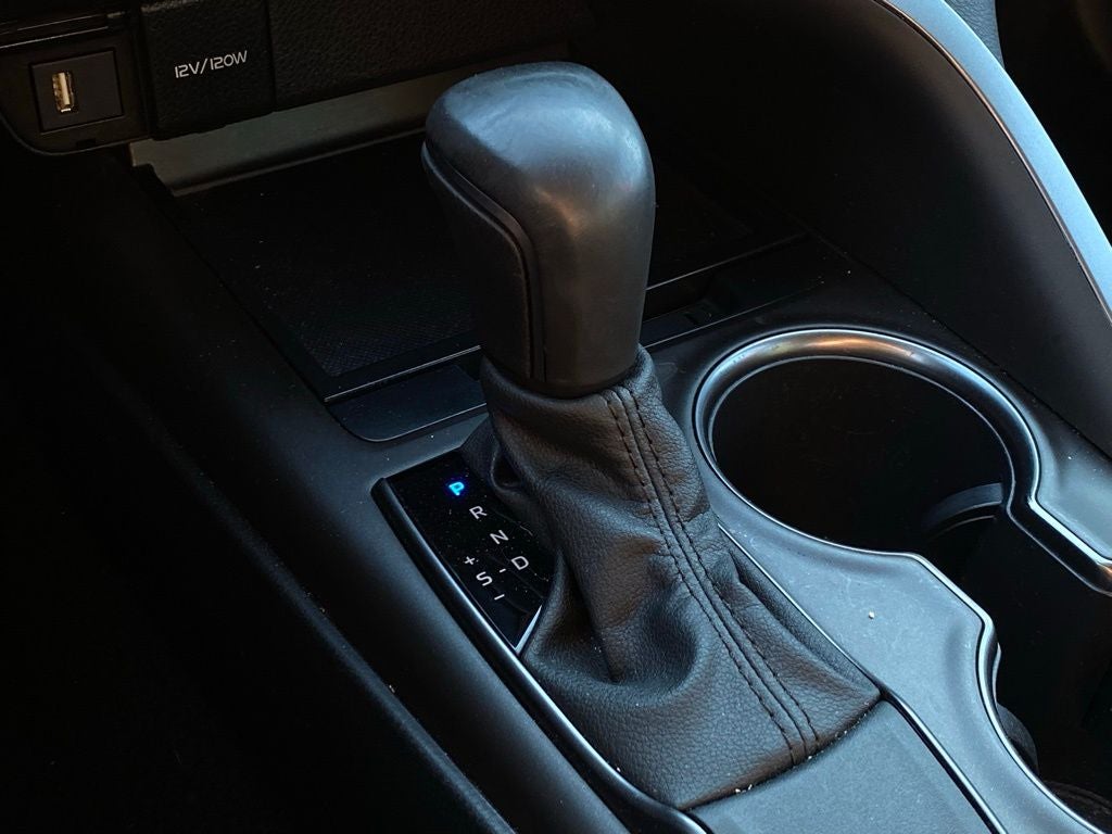 2021 Toyota Camry SE ONE OWNER / CLEAN CARFAX