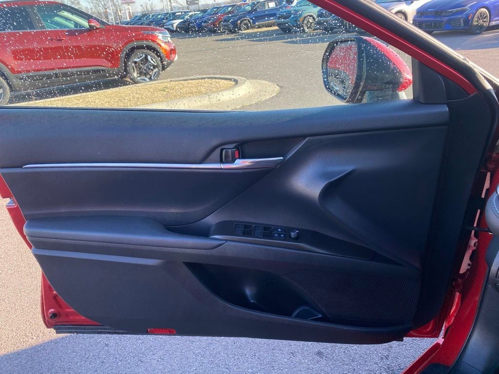 2021 Toyota Camry SE ONE OWNER / CLEAN CARFAX