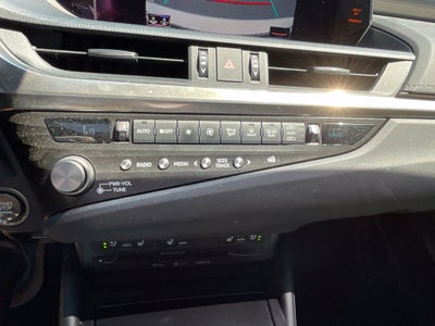 2021 Lexus ES 350 F Sport MOONROOF / HEATED SEATS / NAV