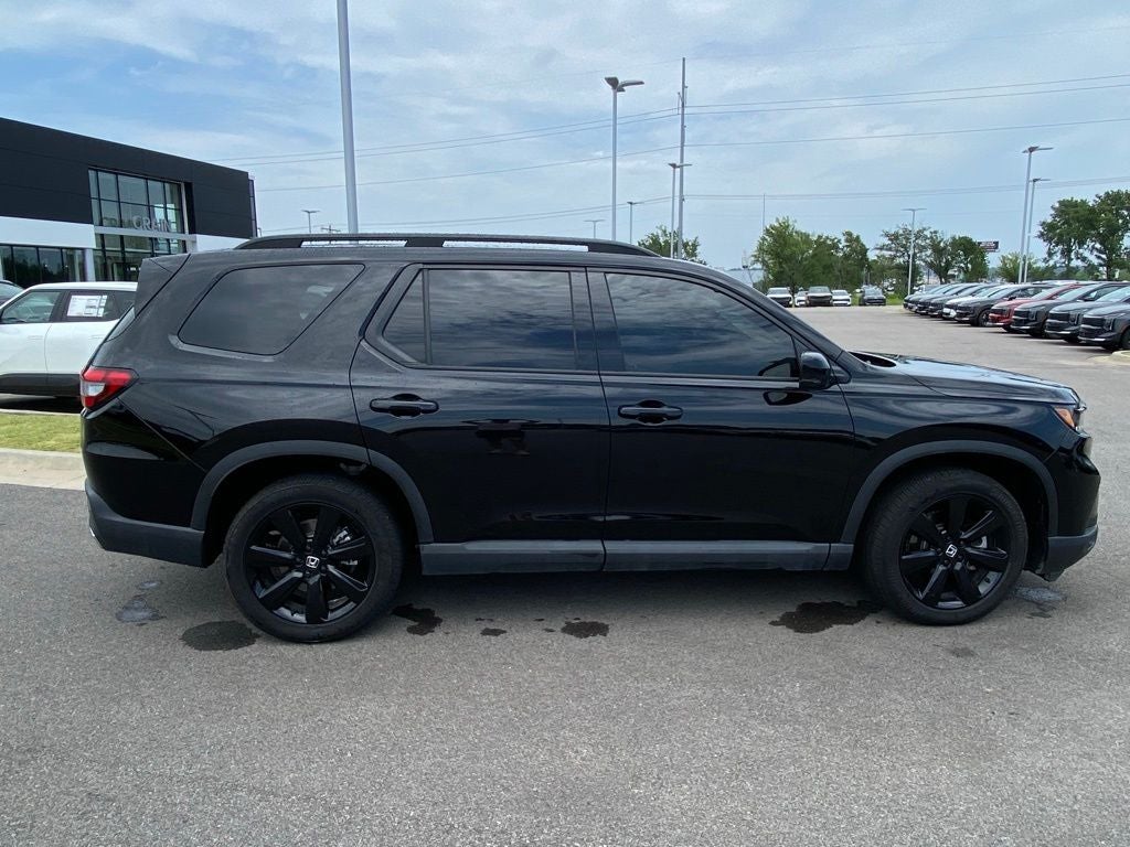 2025 Honda Pilot Black Edition AWD / 3RD ROW / LOADED / ONE OWNER