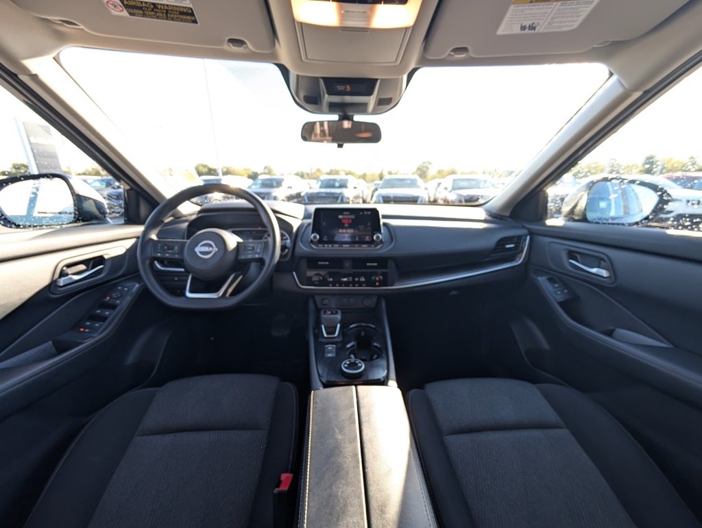 2024 Nissan Rogue SV AWD / ONE OWNER / CLEAN CARFAX