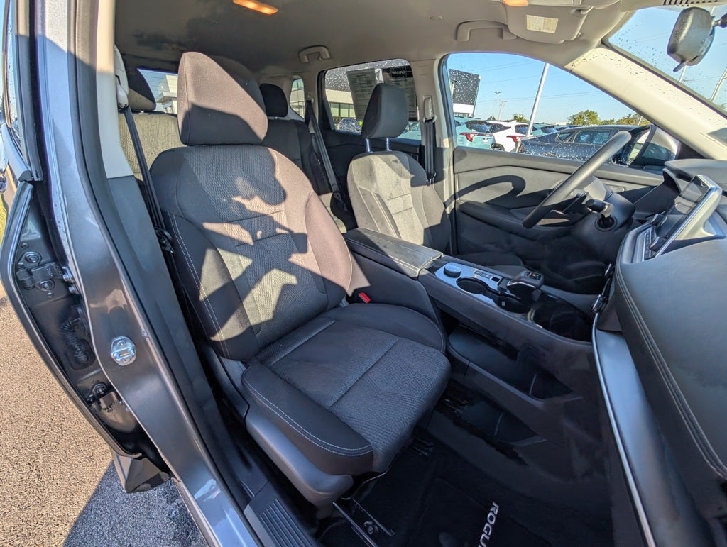 2024 Nissan Rogue SV AWD / ONE OWNER / CLEAN CARFAX