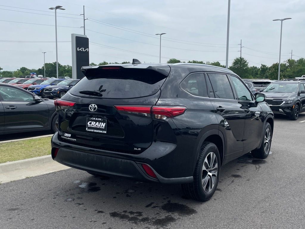 2020 Toyota Highlander XLE MOONROOF / HEATED SEATS