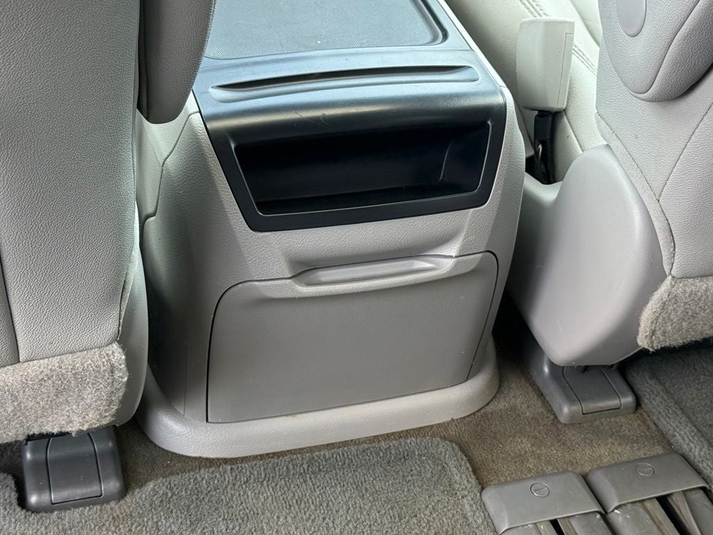 2017 Toyota Sienna XLE 8 Passenger / SUNROOF / NAV / HEATED SEATS
