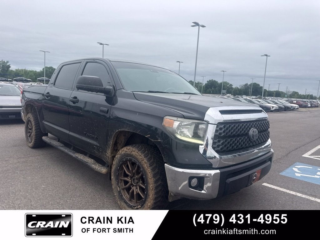 2021 Toyota Tundra SR5 5.7L V8 / 4X4 / SR5 UPGRADE PACKAGE