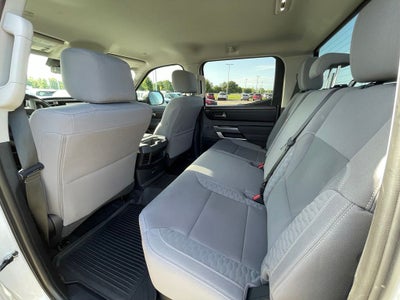 2024 Toyota Tundra SR5 4X4 / ONE OWNER / CLEAN CARFAX