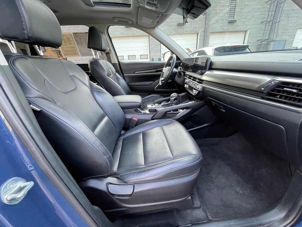 2023 Kia Telluride S SUNROOF / NAV / LEATHER / HEATED SEATS