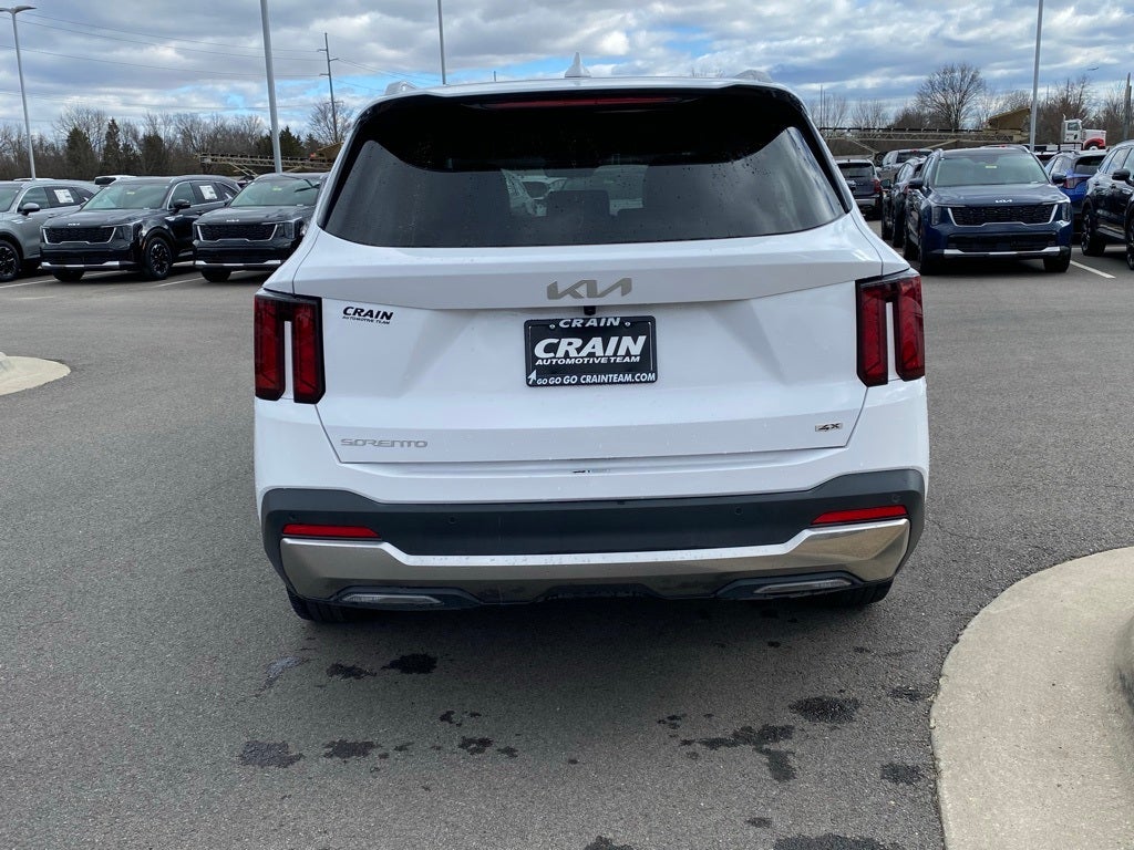 2024 Kia Sorento S AWD / LEATHER / NAV