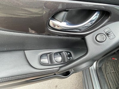 2019 Nissan Rogue SV HEATED SEATS / NAV