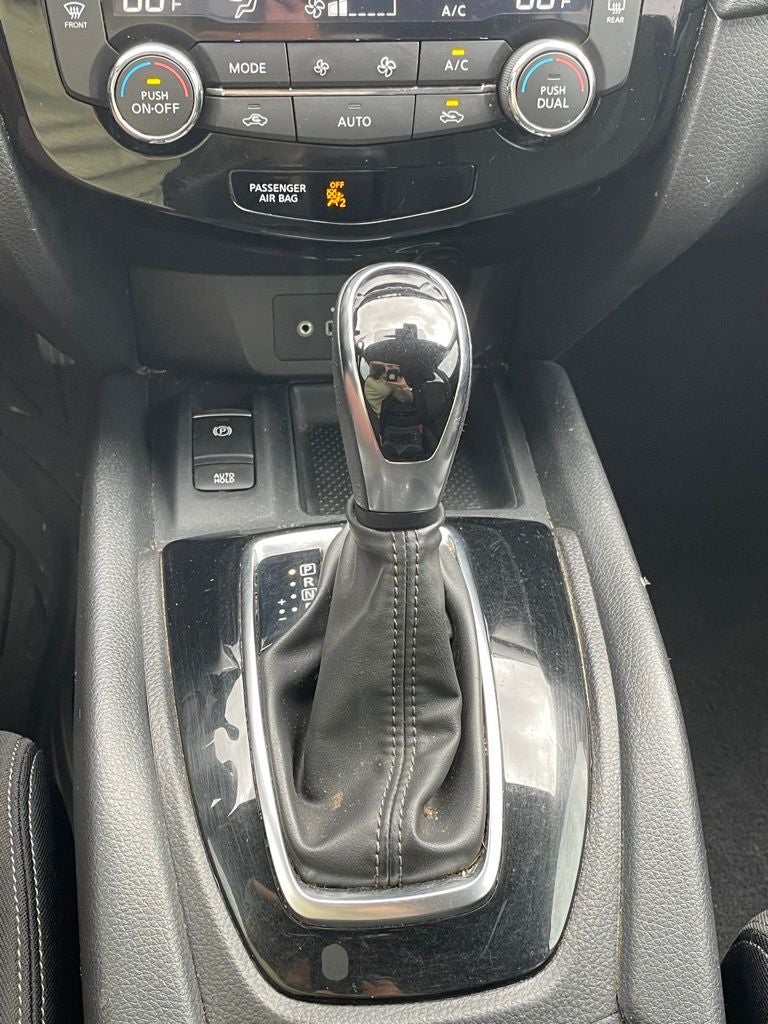 2019 Nissan Rogue SV HEATED SEATS / NAV