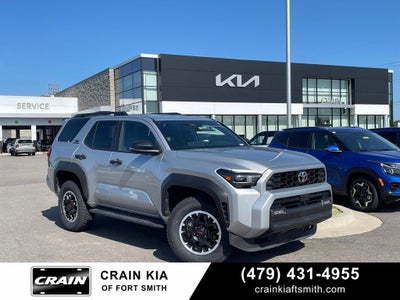 2025 Toyota 4Runner ONE OWNER / 4X4