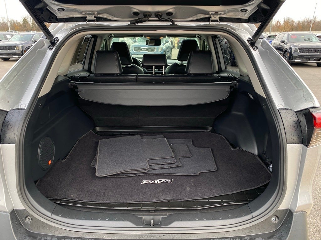 2019 Toyota RAV4 Limited AWD / LEATHER / SUNROOF
