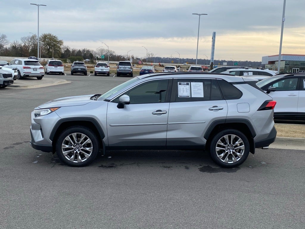 2019 Toyota RAV4 Limited AWD / LEATHER / SUNROOF