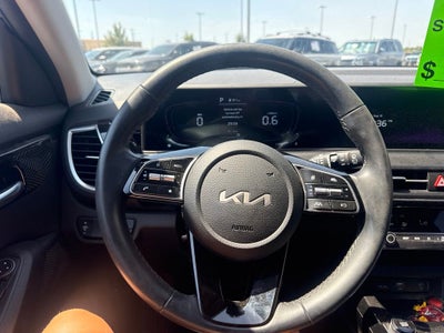 2025 Kia Seltos S ONE OWNER / HEATED SEATS / NAV