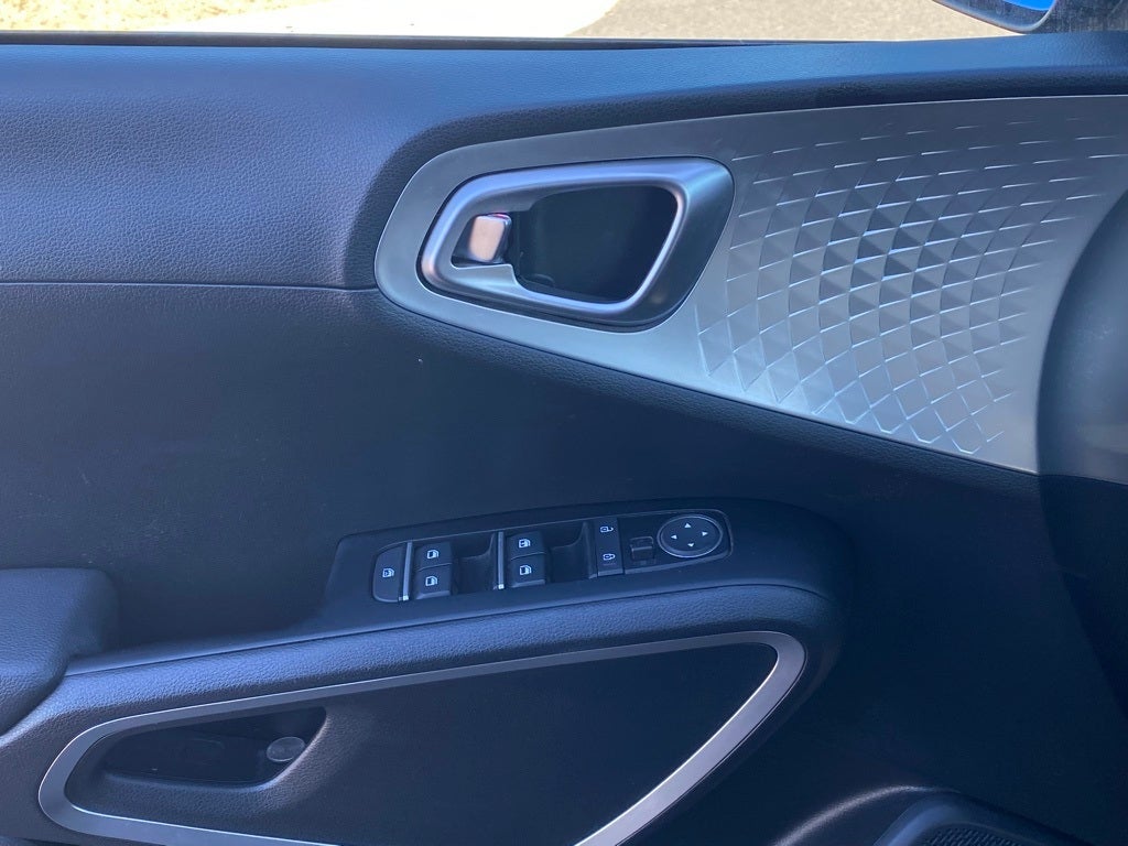 2023 Kia Soul LX CPO / ONE OWNER