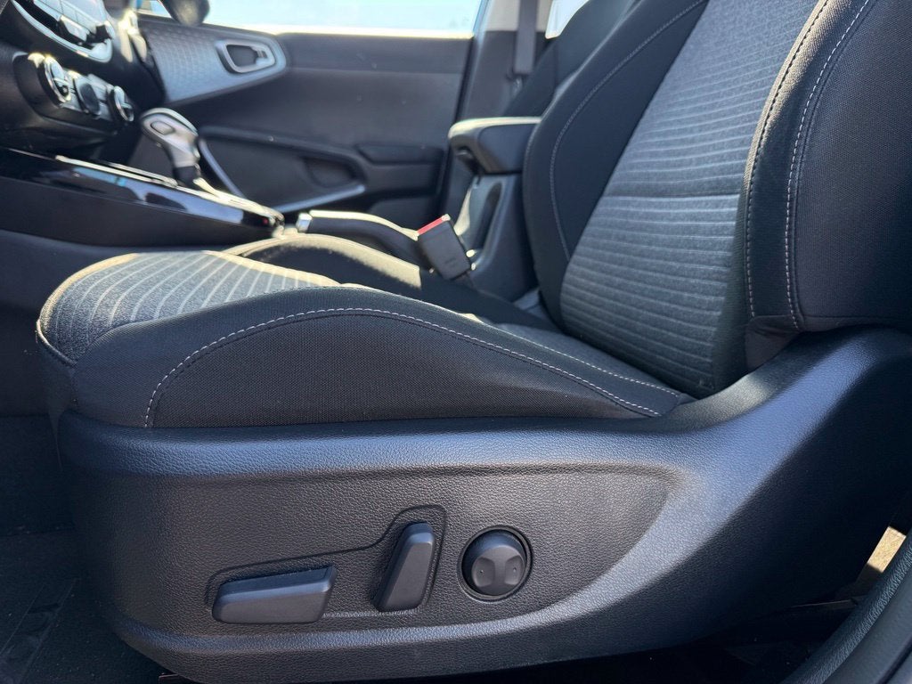 2024 Kia Soul EX HEATED SEATS / NAV / MOONROOF