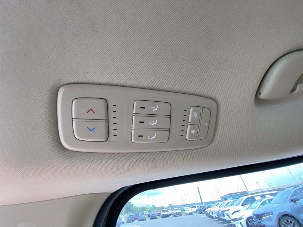 2024 Kia Carnival LX APPLE CARPLAY / 3RD ROW