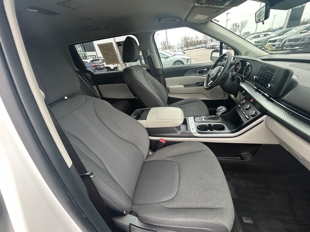 2023 Kia Carnival LX CPO / 3RD ROW