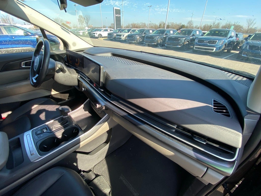 2025 Kia Carnival LXS CPO / LEATHER / HEATED SEATS