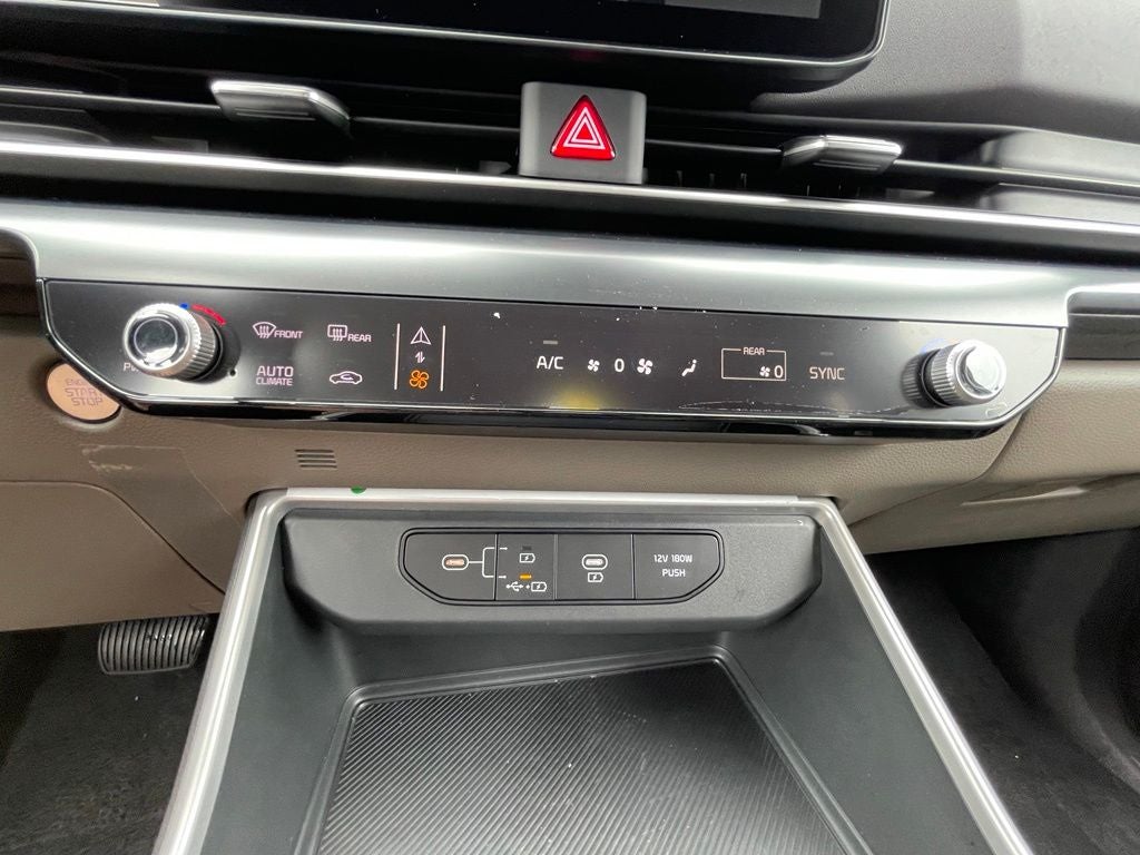 2026 Kia Carnival LXS
