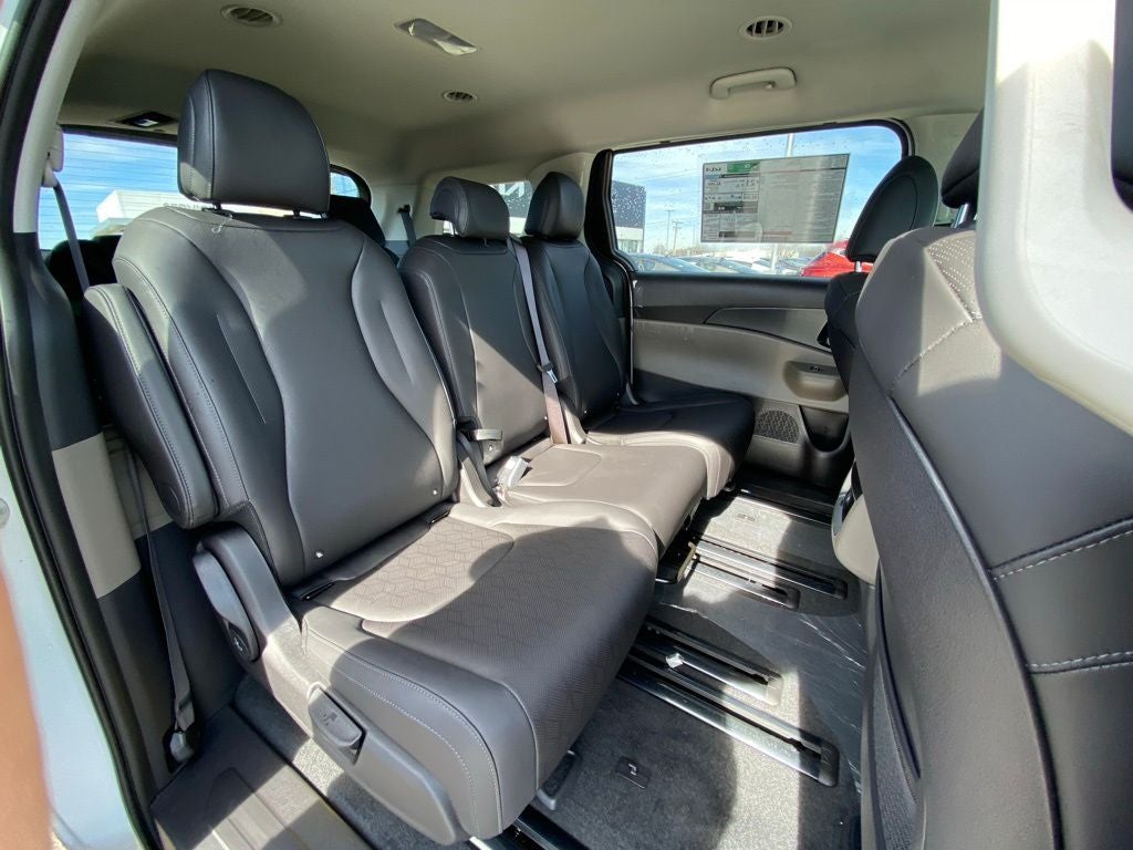 2026 Kia Carnival LXS