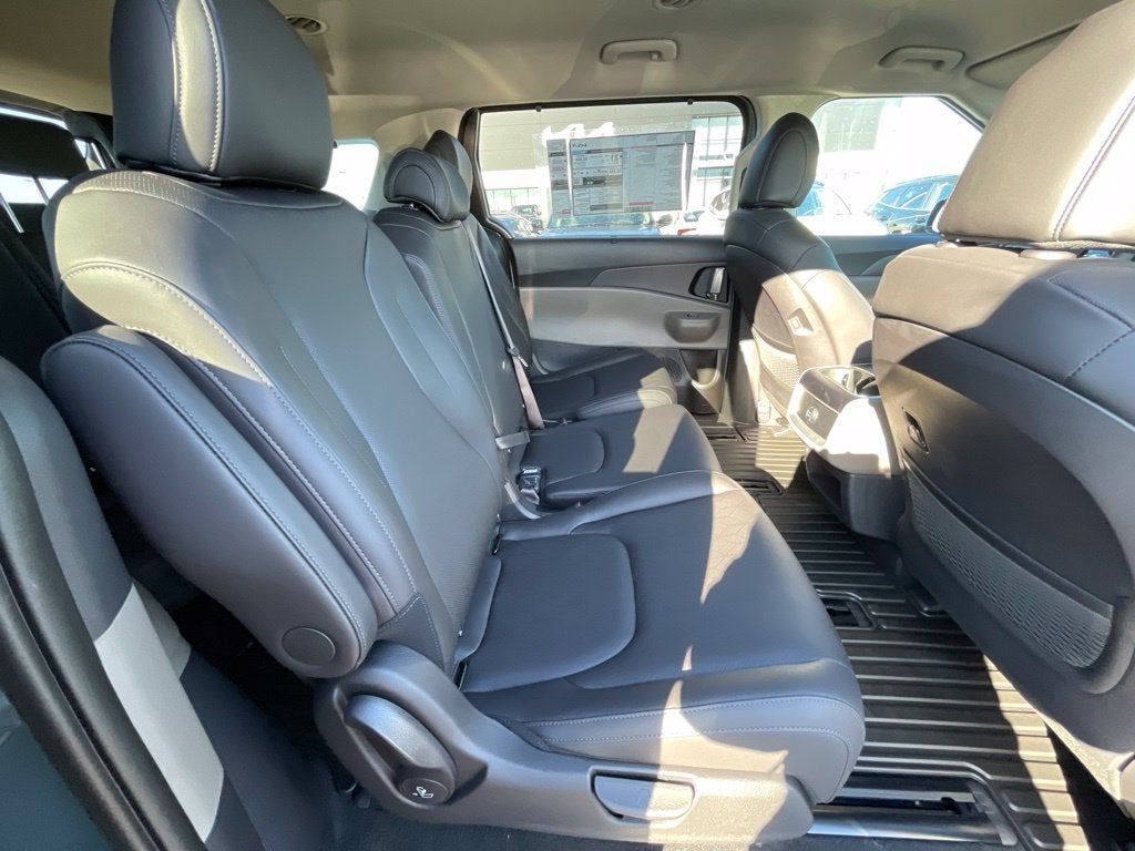2027 Kia Carnival EX