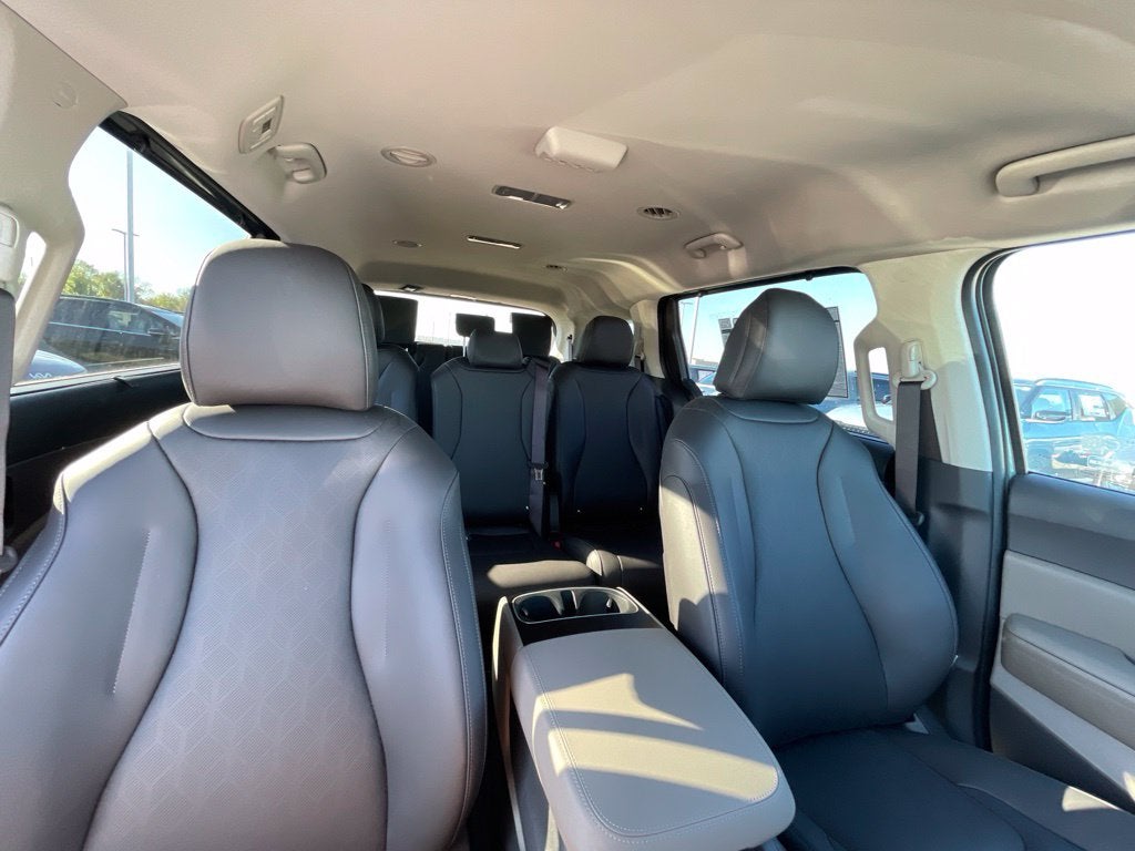 2027 Kia Carnival EX