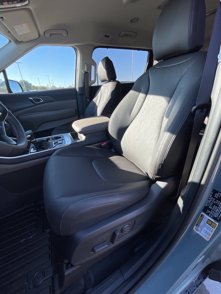2027 Kia Carnival EX