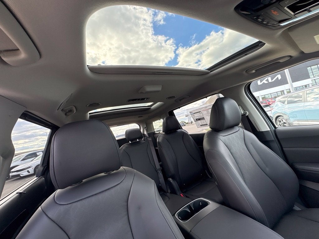 2027 Kia Carnival SX