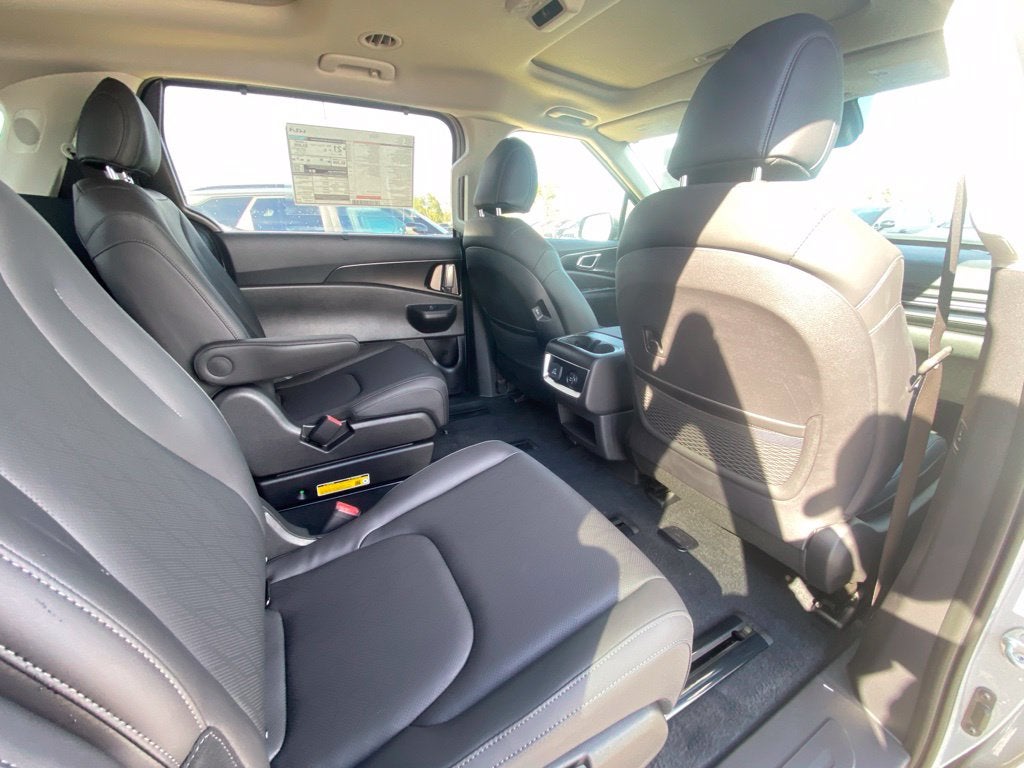 2027 Kia Carnival SX