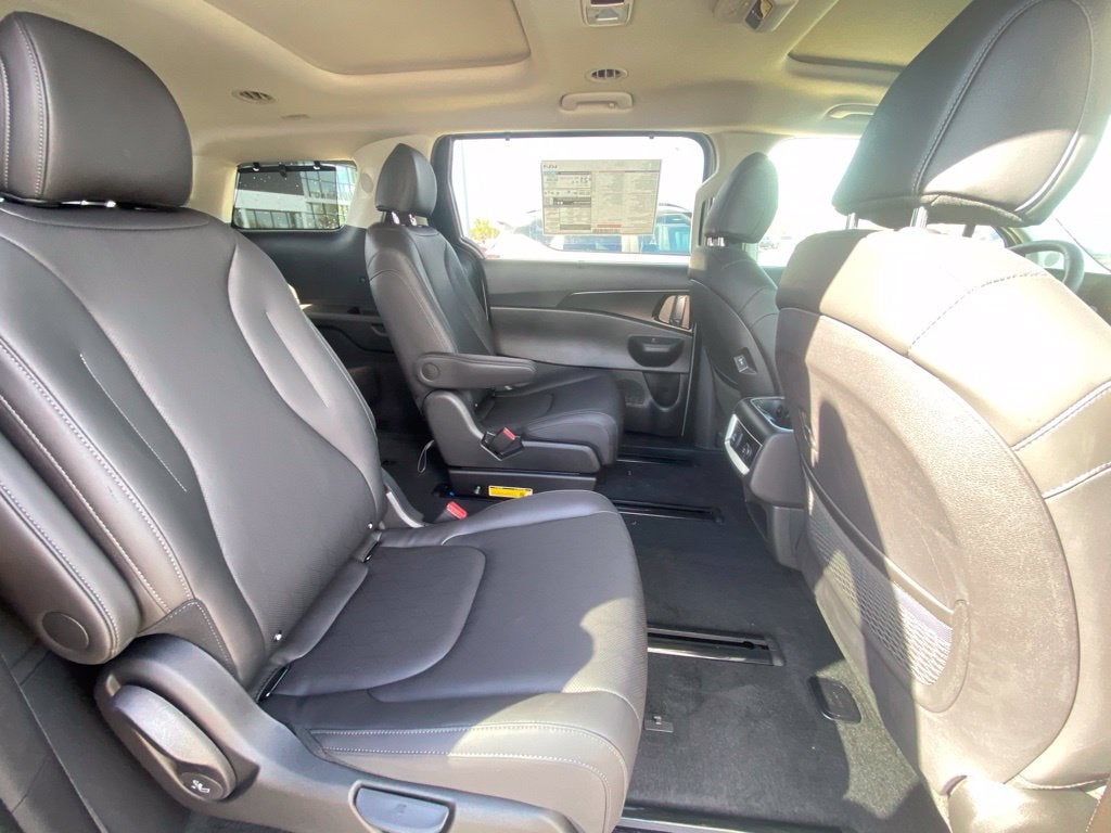 2027 Kia Carnival SX