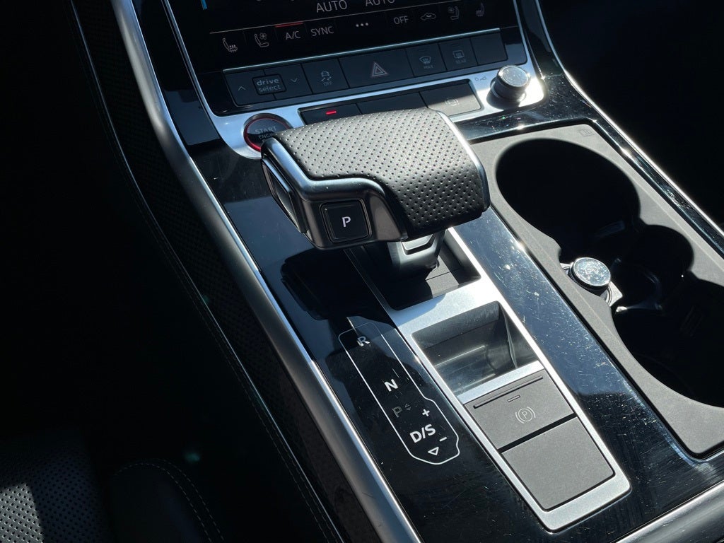 2022 Audi SQ7 MOONROOF / LEATHER / HEATED SEATS quattro