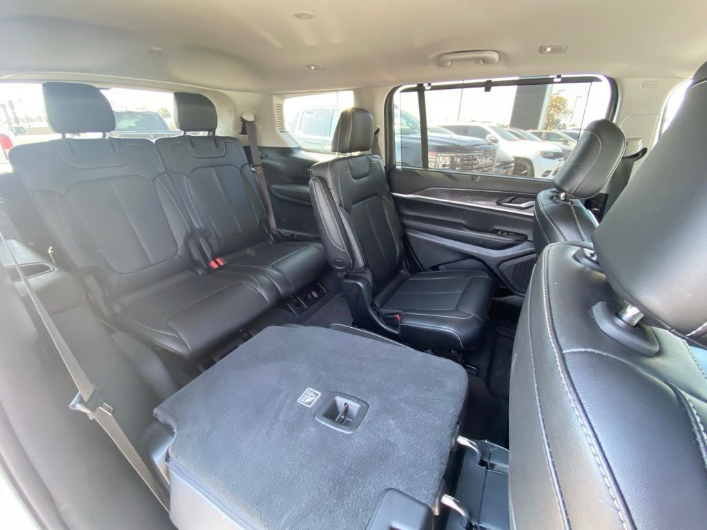 2023 Jeep Grand Cherokee L Limited *Luxury Tech Group