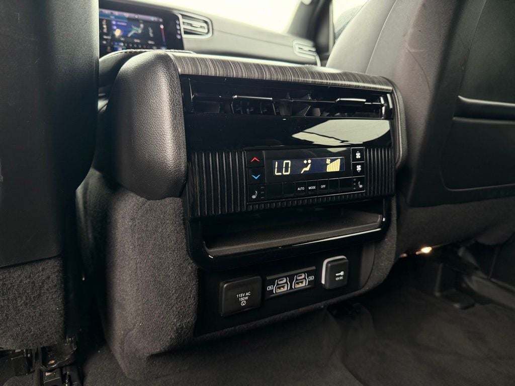 2023 Jeep Wagoneer L Series III