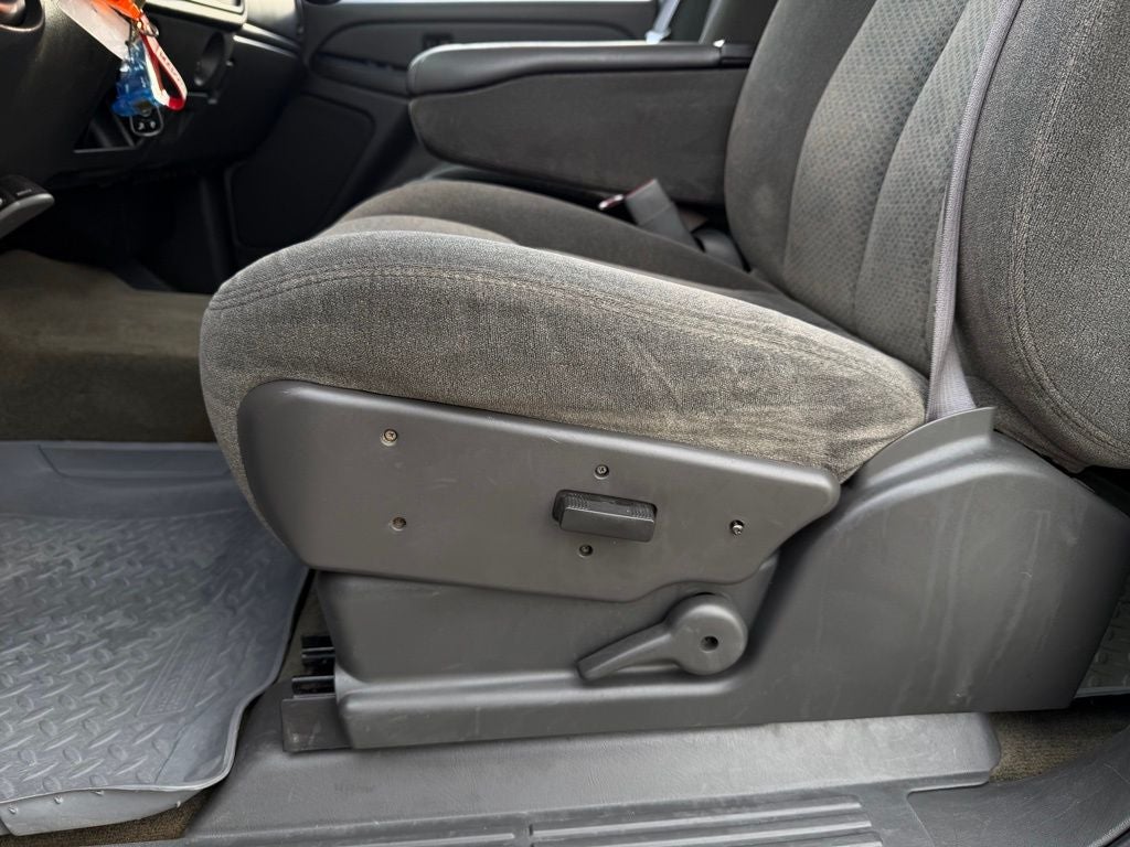 2005 Chevrolet Silverado 2500HD LT 153 WB