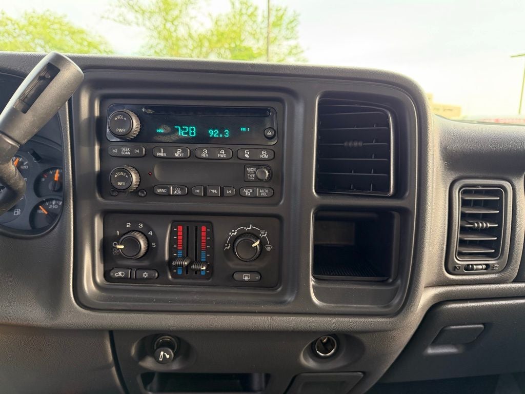 2005 Chevrolet Silverado 2500HD LT 153 WB