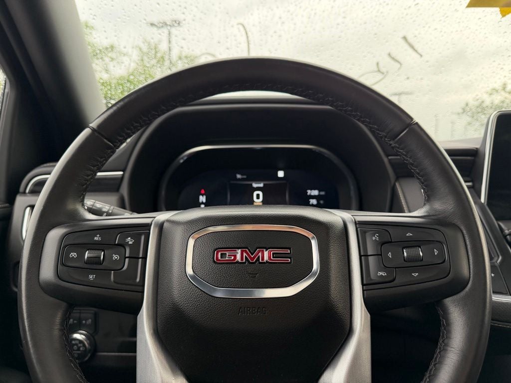 2023 GMC Yukon SLT