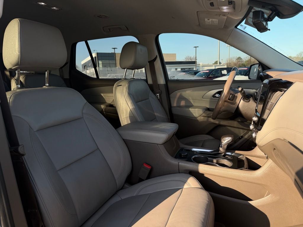 2021 Chevrolet Traverse LT Leather