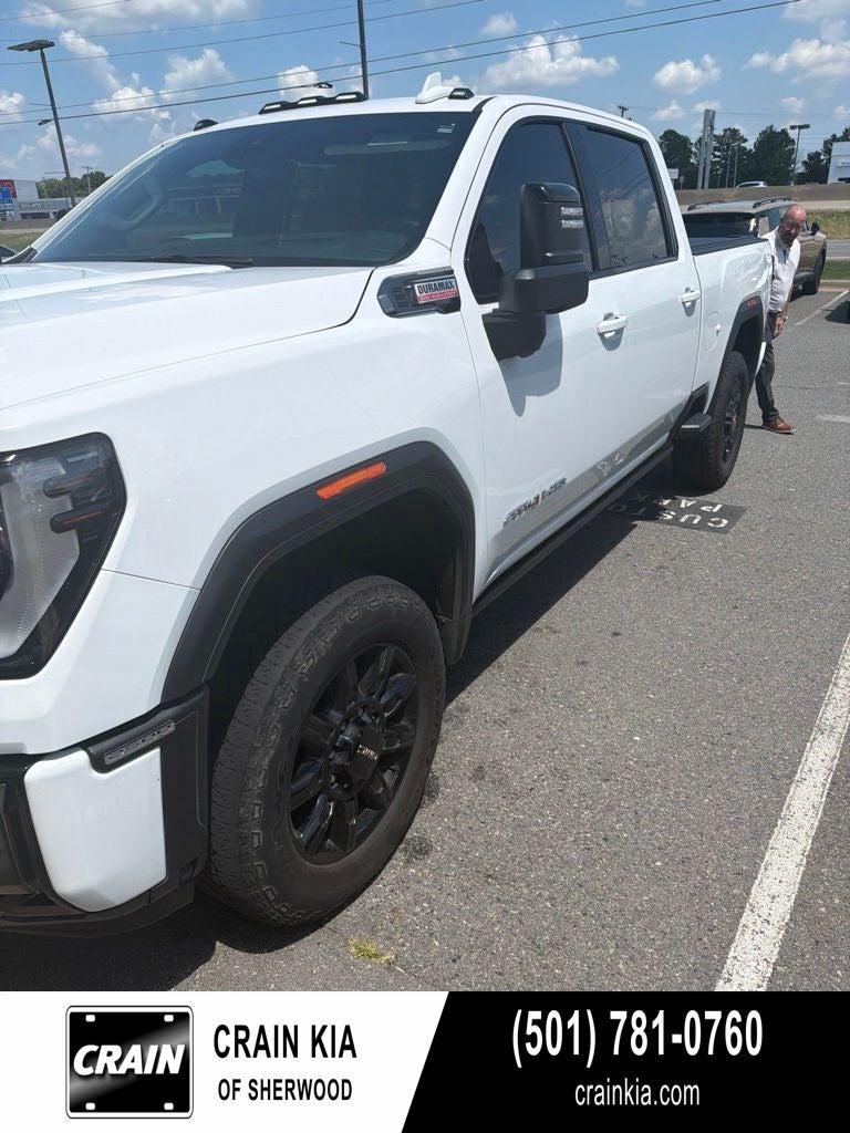 2024 GMC Sierra 4WD Crew Cab Standard Box AT4's photo