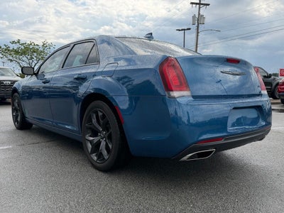 2022 Chrysler 300 Touring