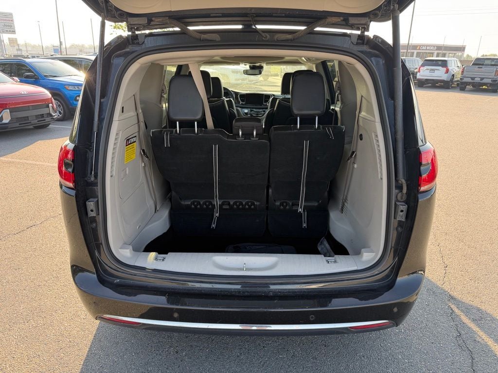 2023 Chrysler Pacifica Hybrid Limited