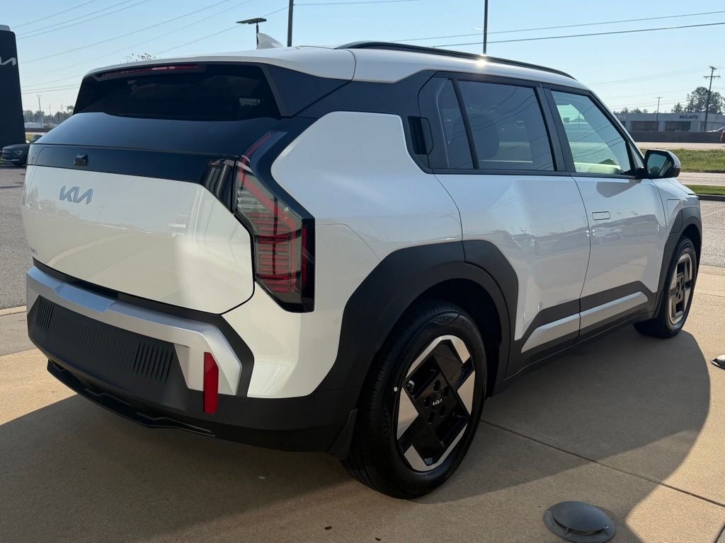 2027 Kia EV3 Base