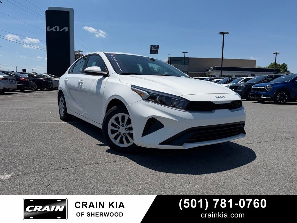 2024 Kia Forte LX AT's photo