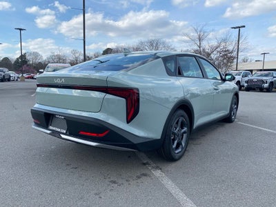 2026 Kia K4 LXS