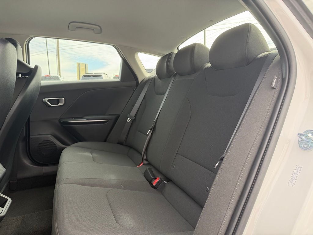 2026 Kia K4 LX